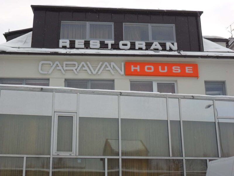Caravan Grill House valgusreklaam