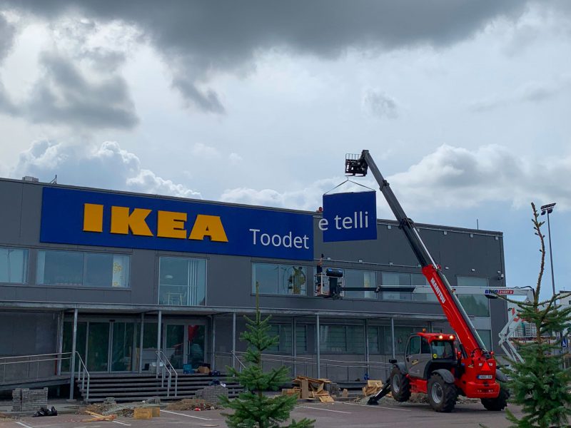 Ikea-tallinn-sign-liftup