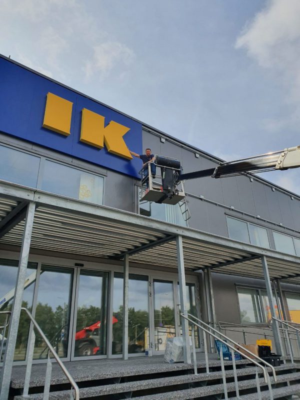 ikea-mounting-process