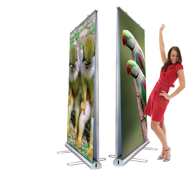 Kahepoolne roll-up stend