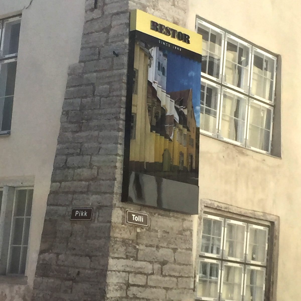 restor-left-side restor-left-side